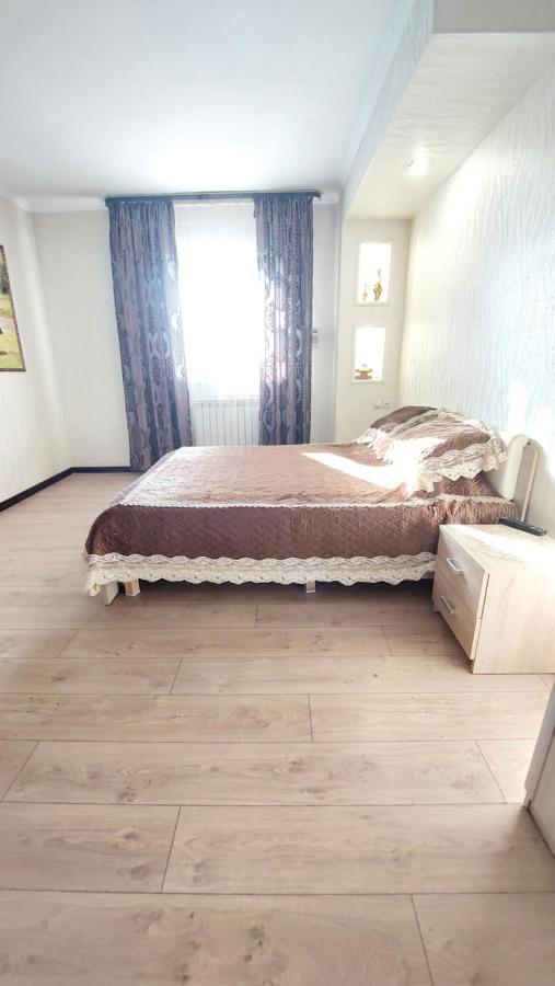 Astina Hotel Akmola Esterno foto