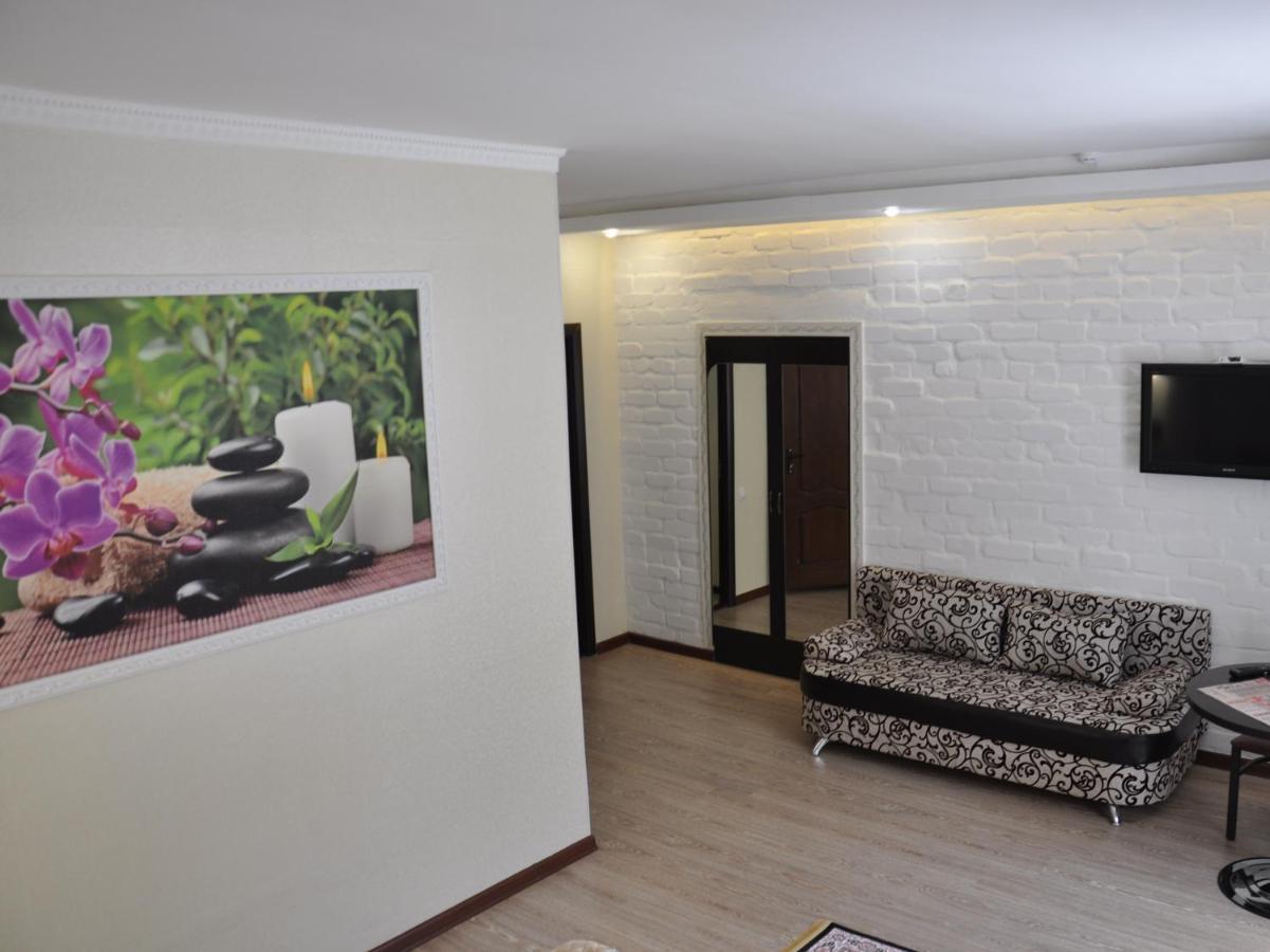 Astina Hotel Akmola Esterno foto