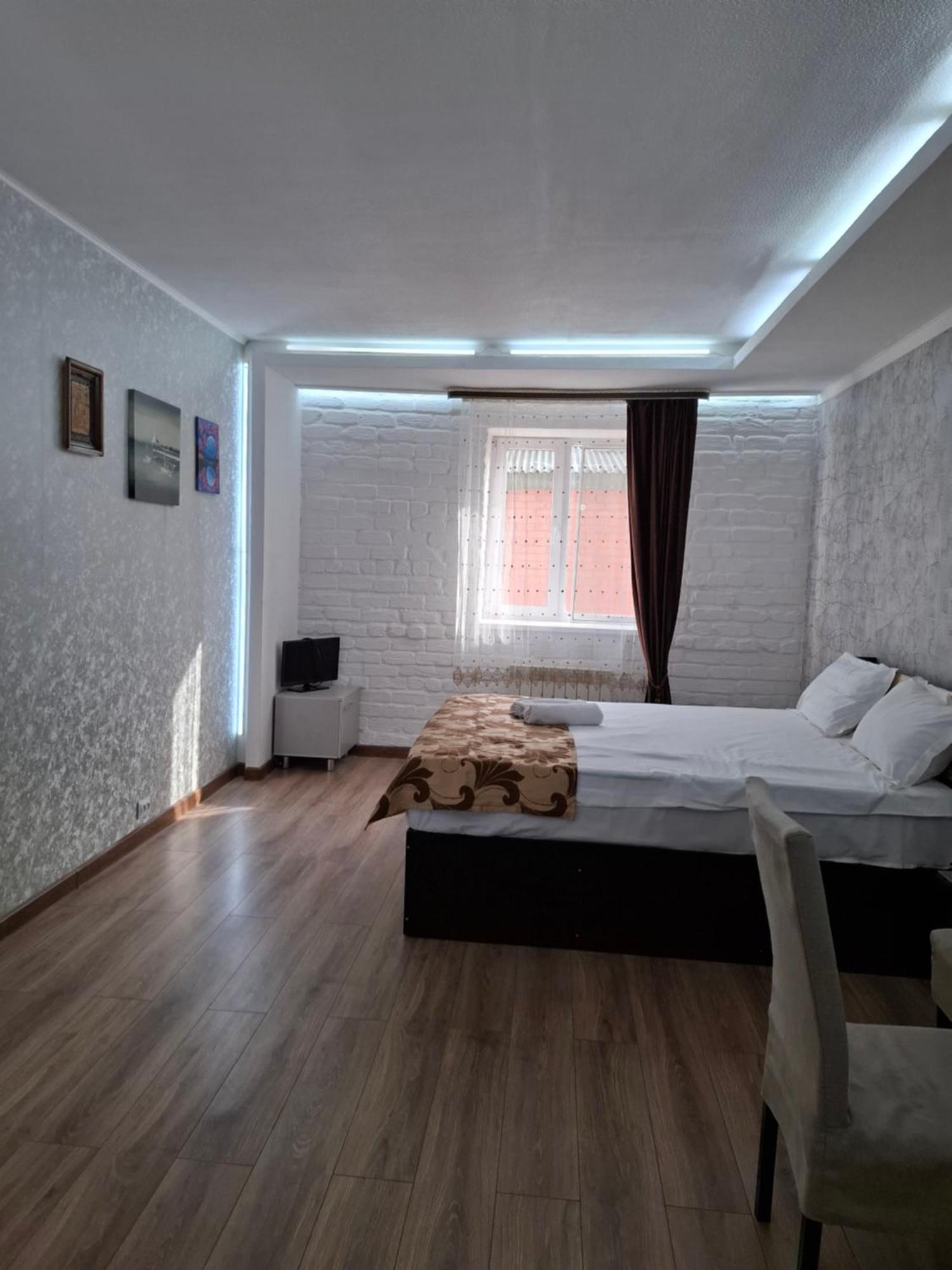 Astina Hotel Akmola Esterno foto