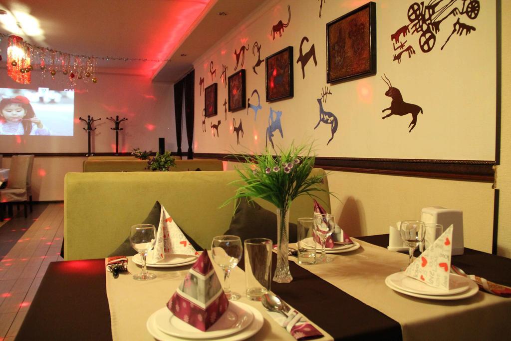 Astina Hotel Akmola Esterno foto